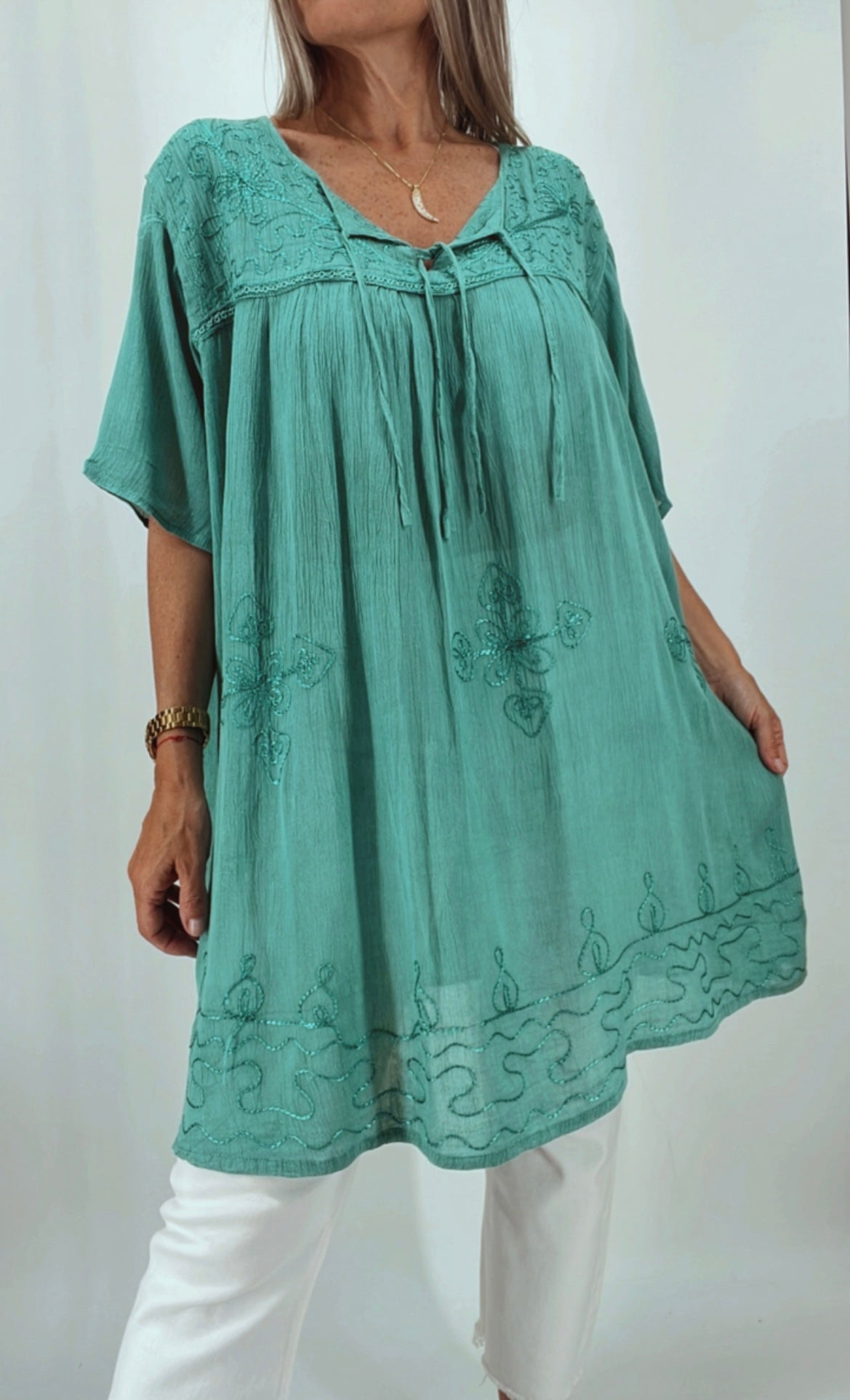 Blusa de la India en bambula bordada