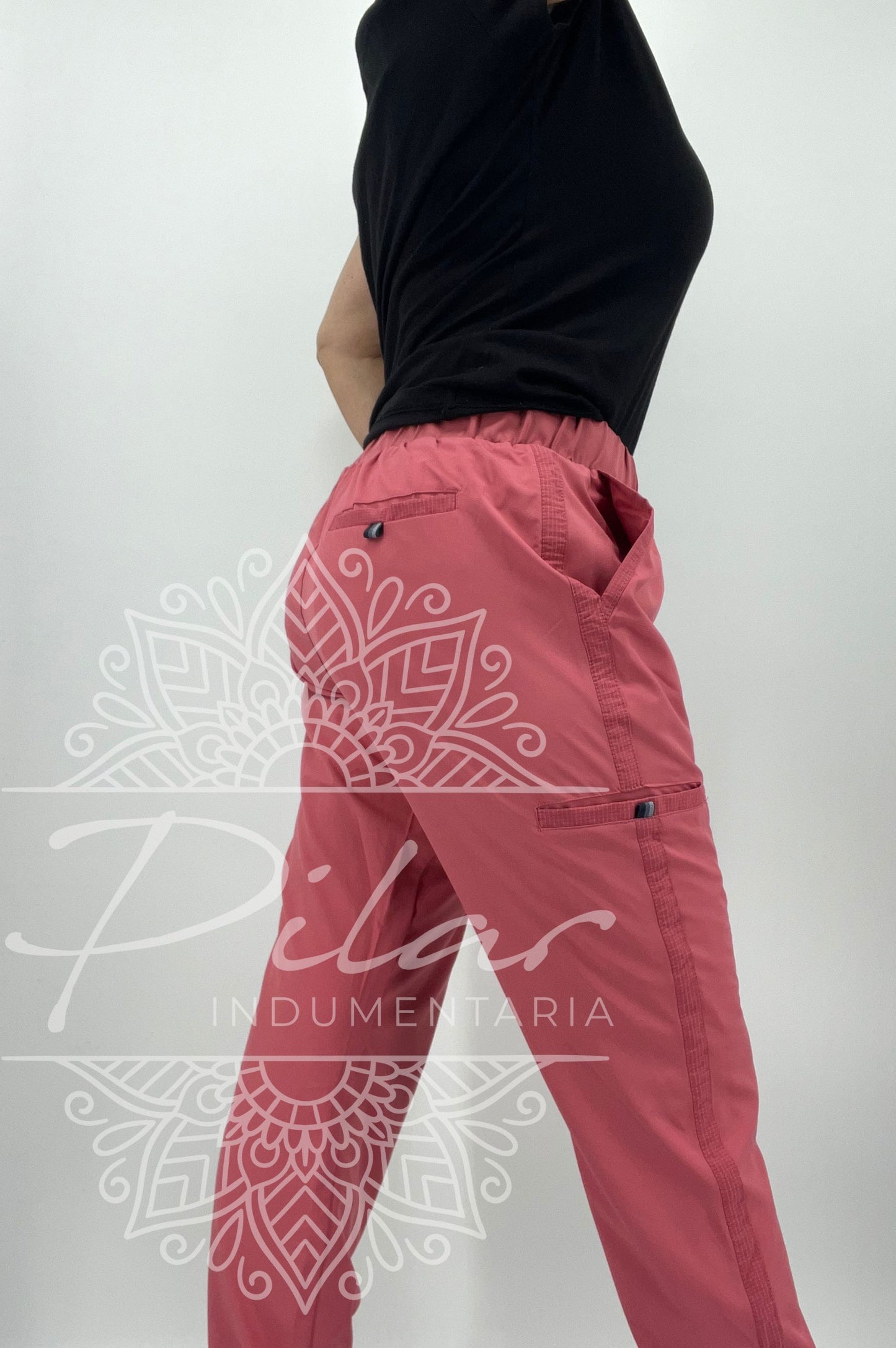 Pantalón en microfibra