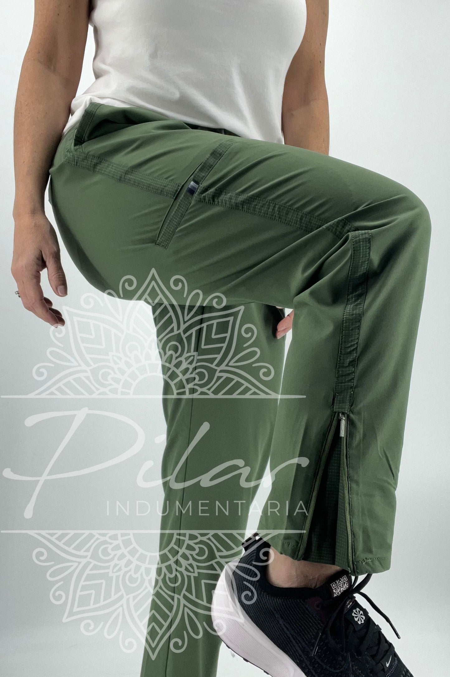 Pantalón en microfibra