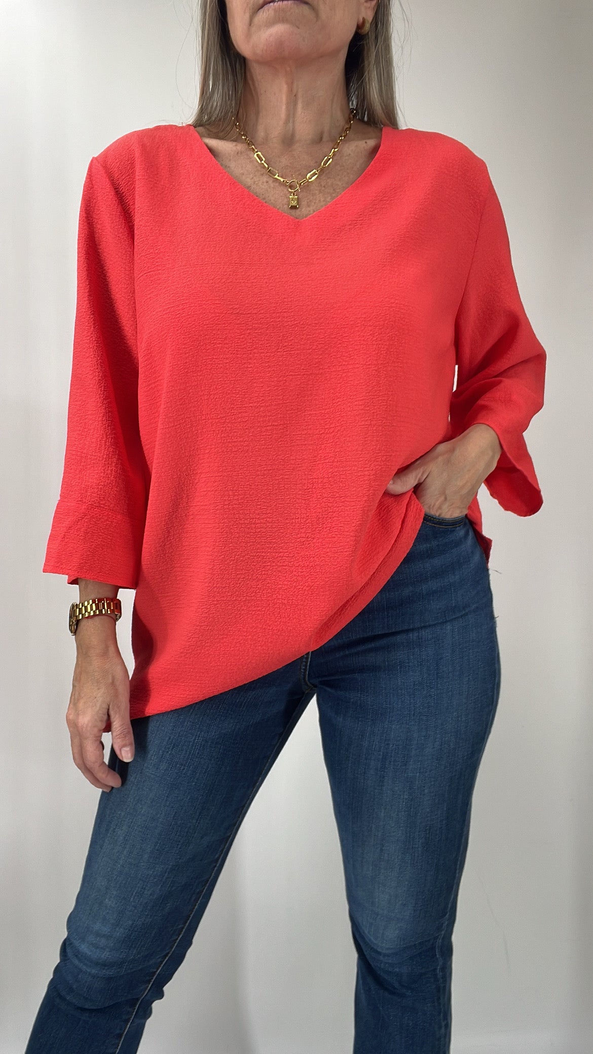 Blusa escote V tipo crepe