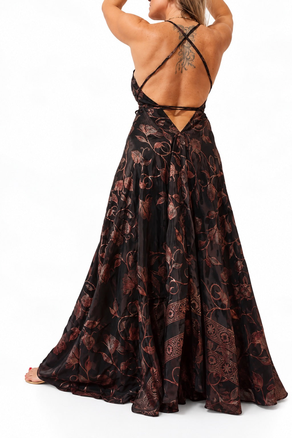 Vestido en seda espalda descubierta Bordó y negro