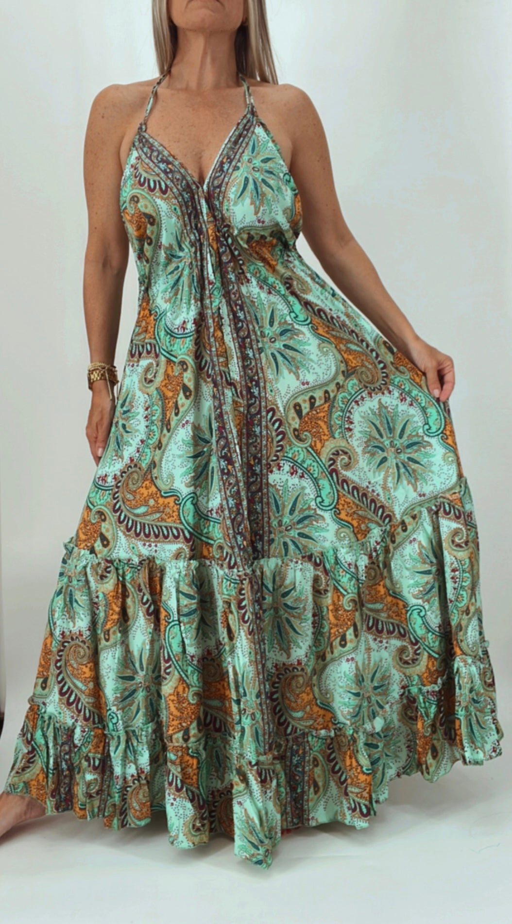 Vestido de la India en seda espalda descubierta