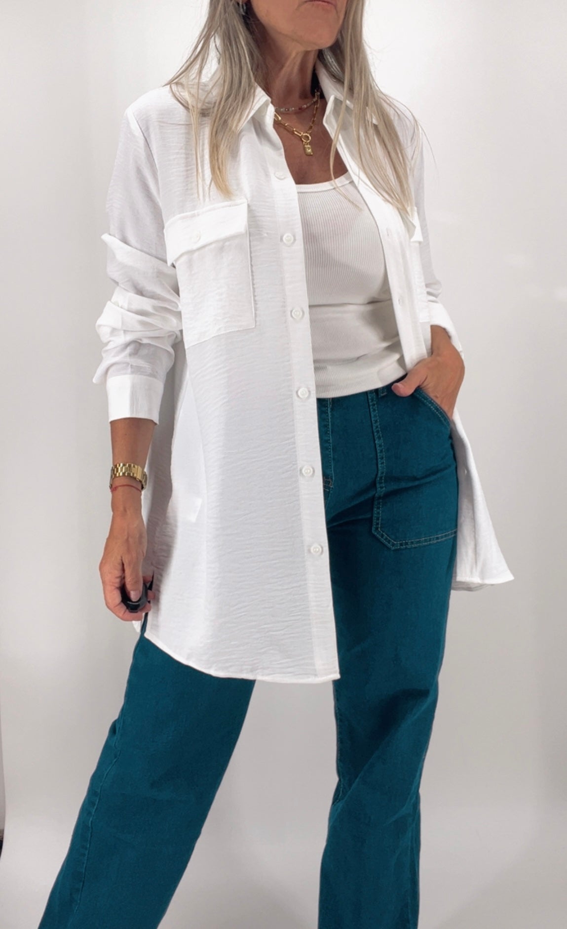 Camisa de textura suave y liviana