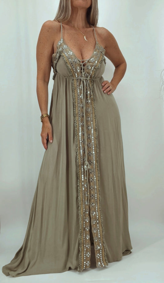 Vestido en bambula de la India con aplique