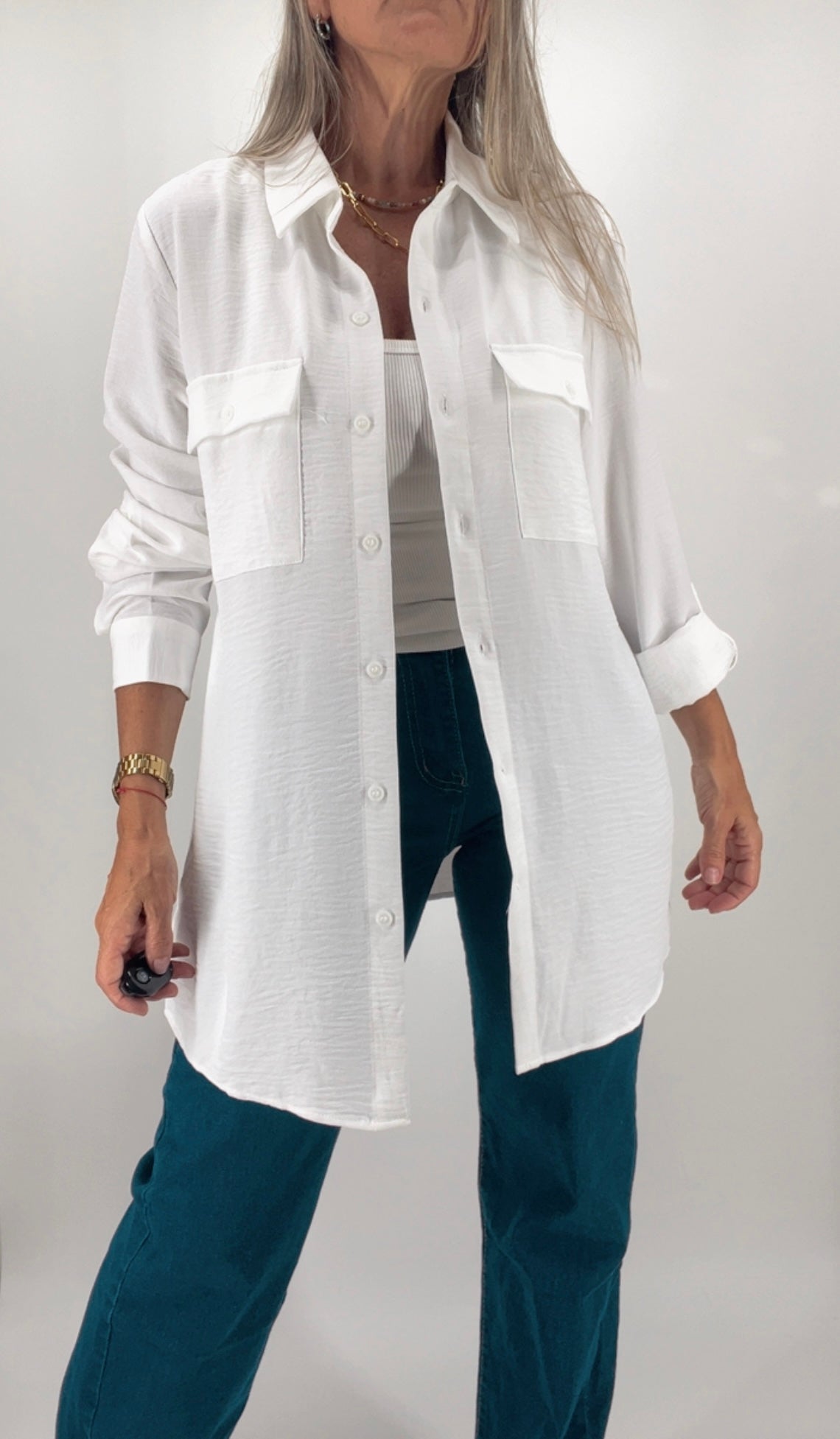 Camisa de textura suave y liviana