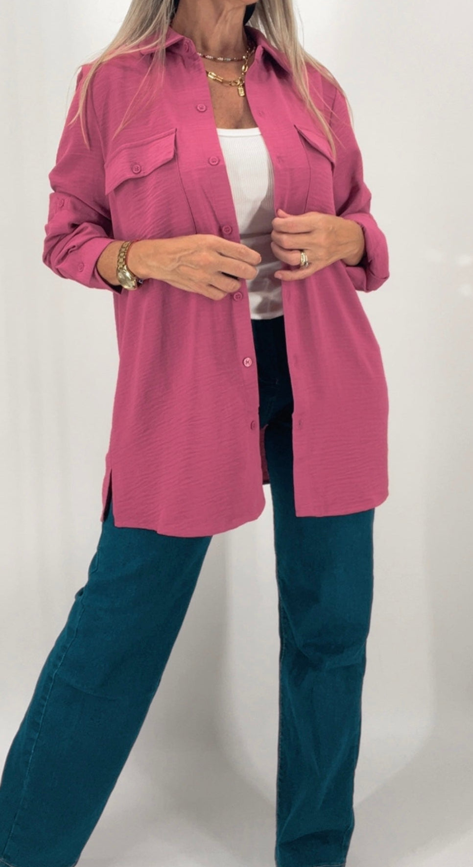 Camisa de textura suave y liviana