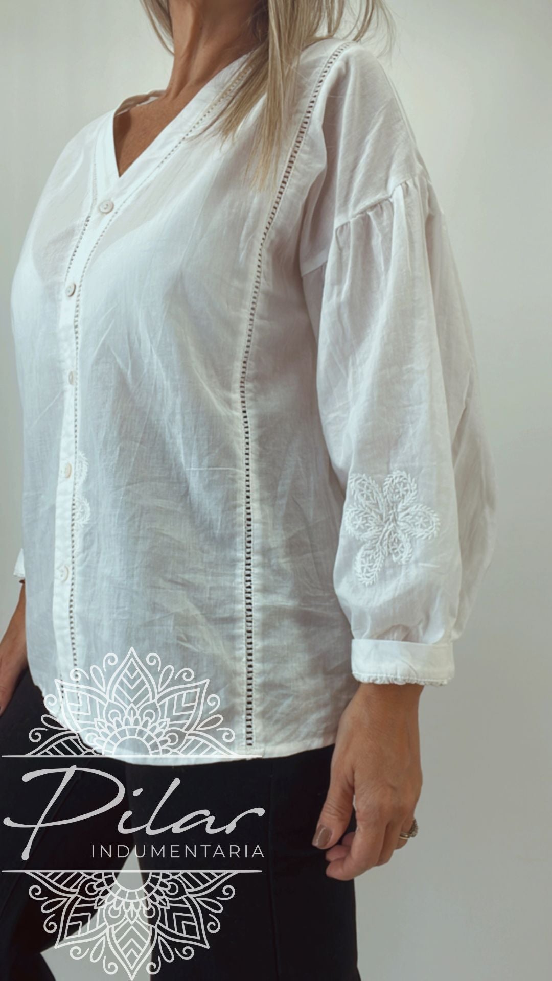 Camisa con detalles bordada