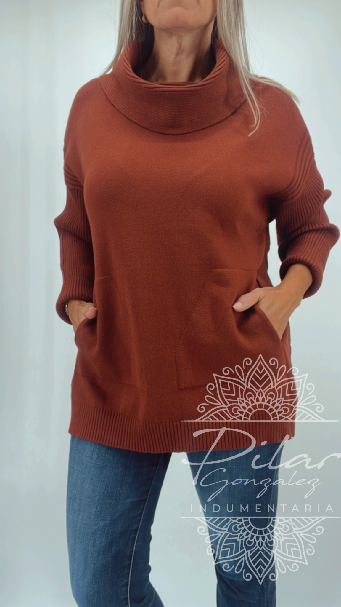 Polerón cuello volcado
