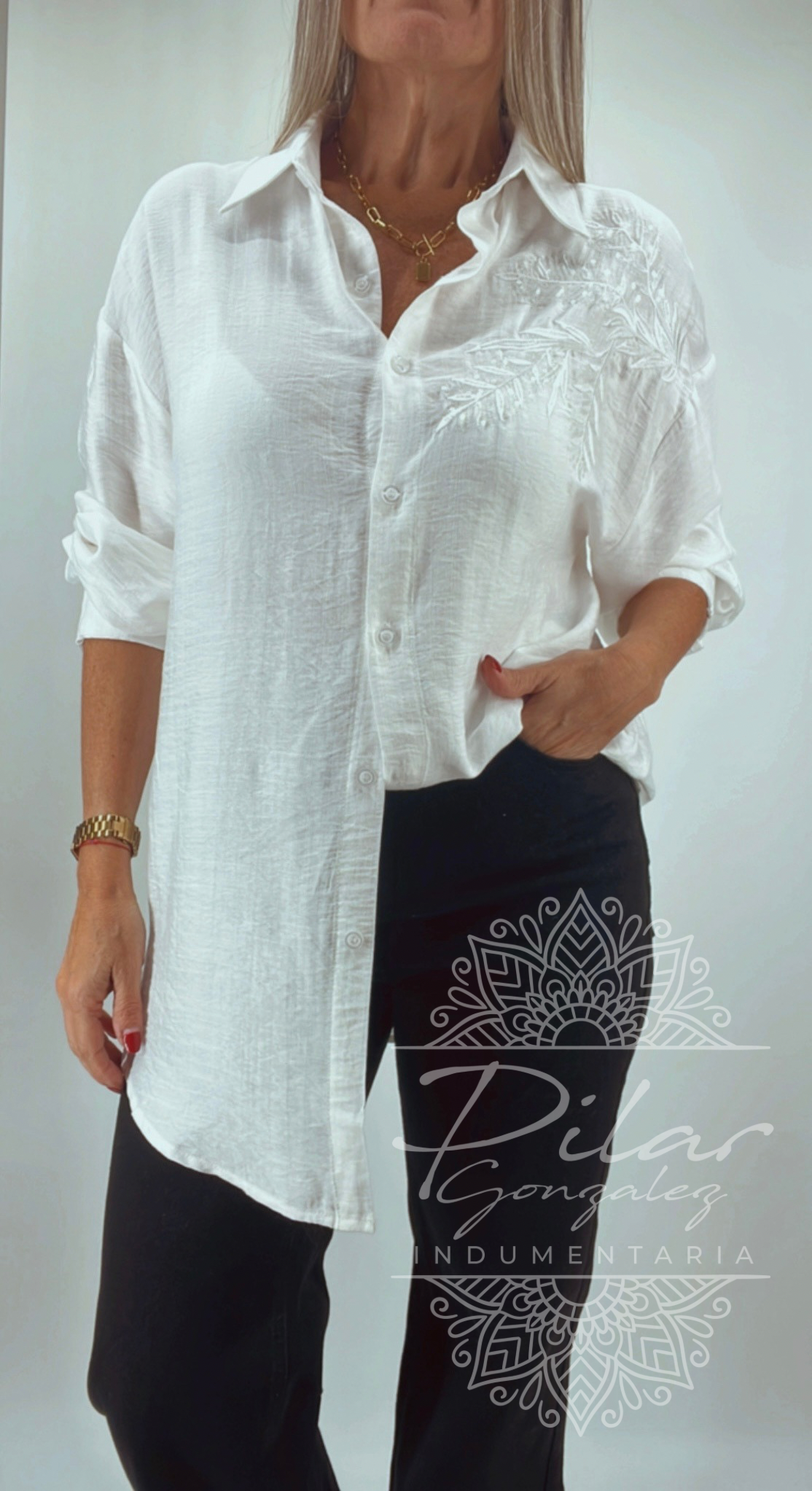 Camisa con bordado